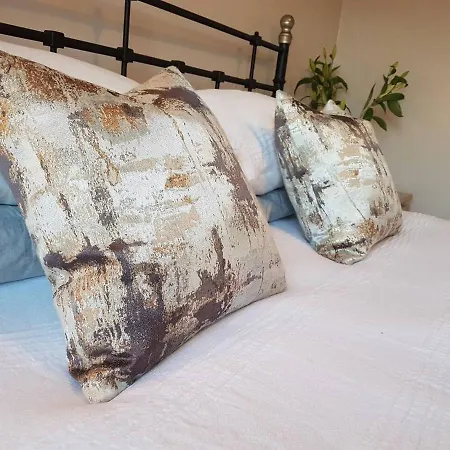 The Farm House Sleeps 6 Free Parking 아파트 *