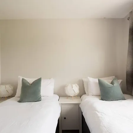 Apartment The Farm House Sleeps 6 Free Parking *