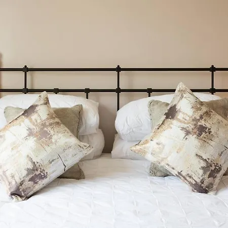 The Farm House Sleeps 6 Free Parking * 요크